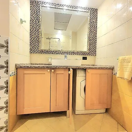 Aparttastic - By Ujza Apartament Tirana